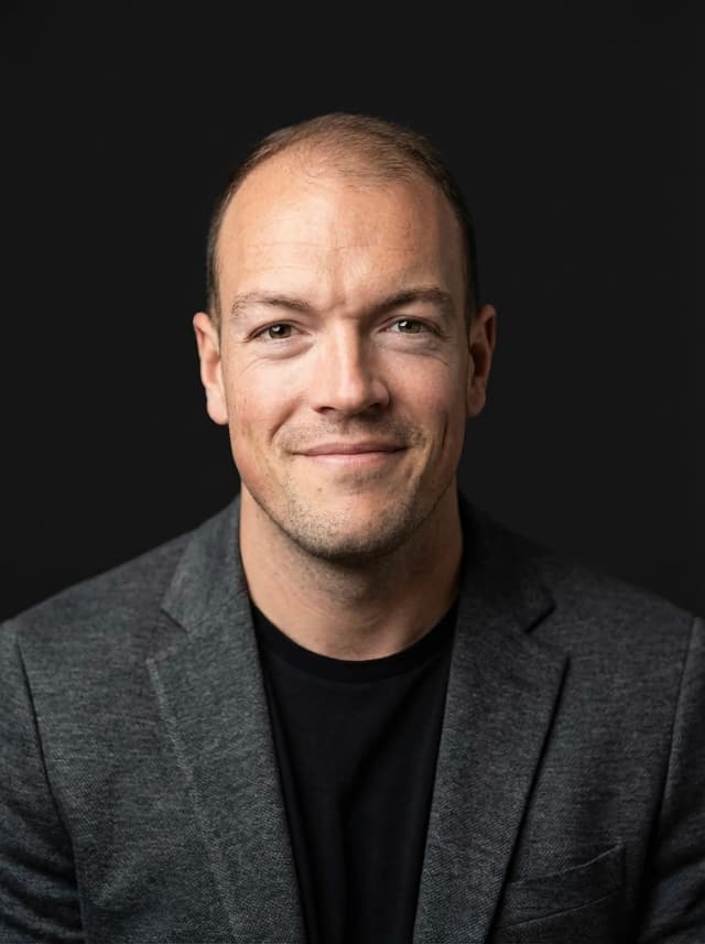 Luke Row - Therapist in Croydon